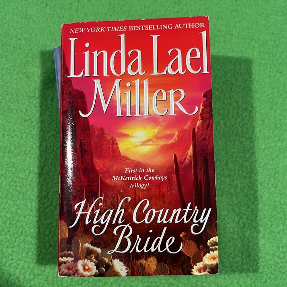 Linda Lael Miller Romance paperback books (lot #2)
•Very good condition!• - Picture 8 of 11